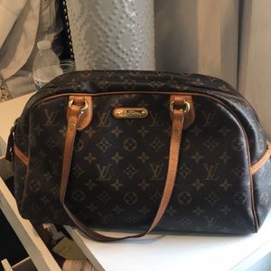 Louis Vuitton 100 percent Authentic
